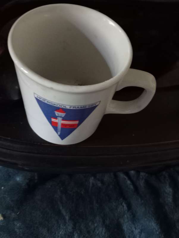 COLLECTABLE MUG HIGH SCHOOL FRAMESBY
