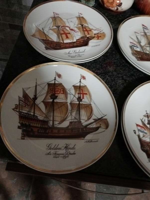 FULL SET OF 10 LIMITED EDITION HUGUENOT ROYALE  PORCELAIN  FAMOUS SHIP SERIES WALL PLATES
