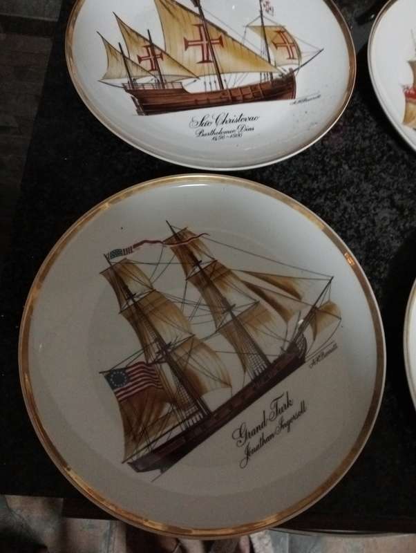 FULL SET OF 10 LIMITED EDITION HUGUENOT ROYALE  PORCELAIN  FAMOUS SHIP SERIES WALL PLATES