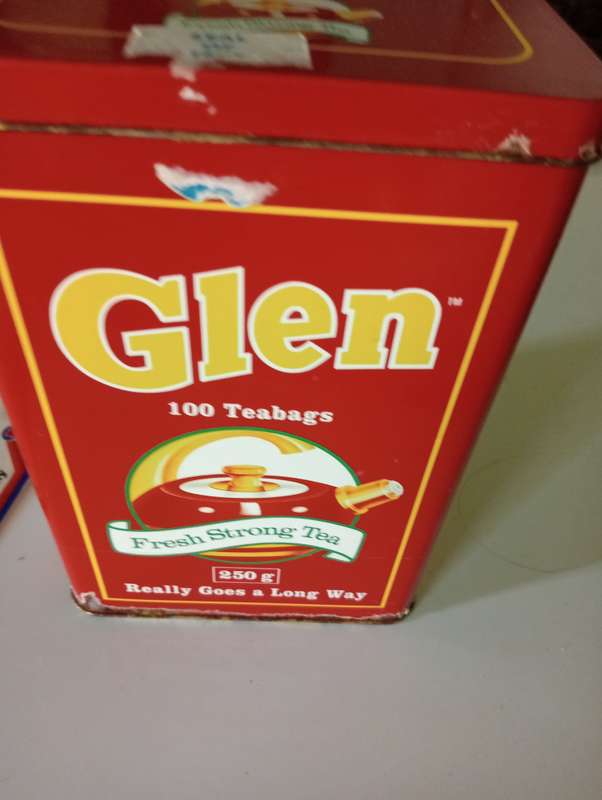 VINTAGE GLEN TEA TIN