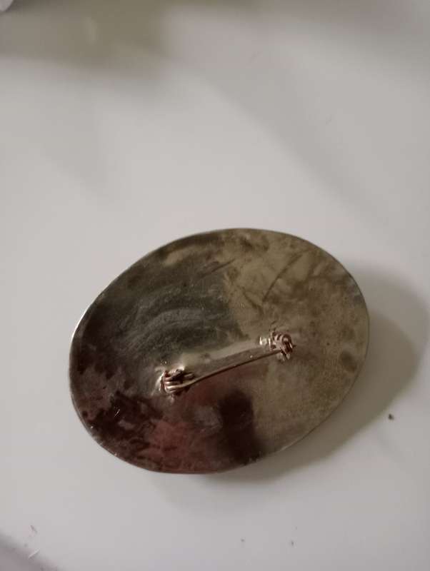 VINTAGE BROOCH WITH PINK STONE