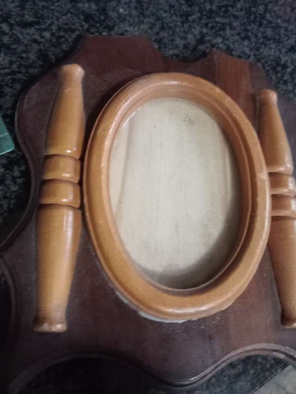 VINTAGE WOODEN FRAME