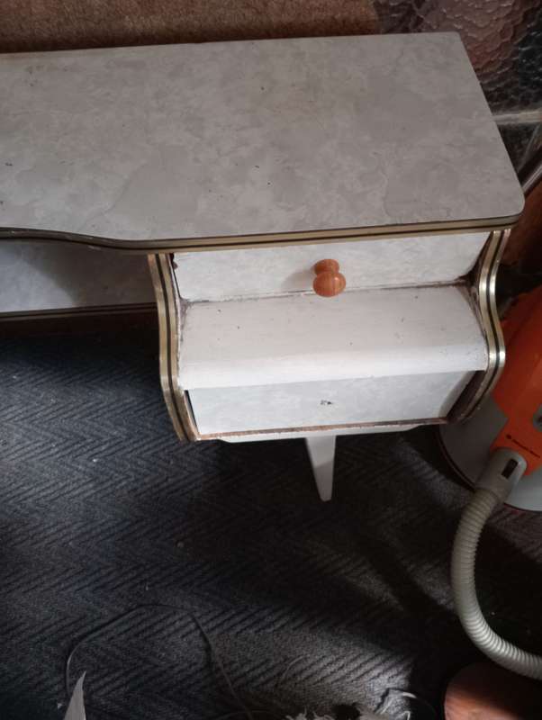 VIntage dresSer
