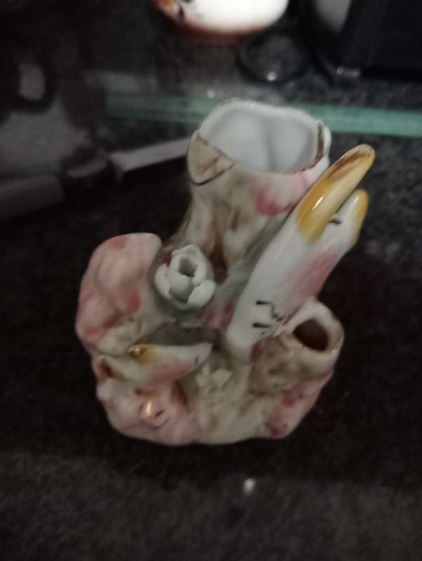 VINTAGE CHINESE FISH PORCELAIN FLOWER VASE
