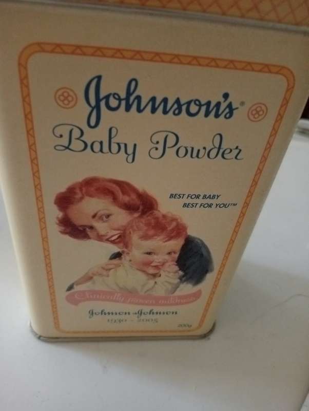 VINTAGE JOHNSON BABY POWDER TIN