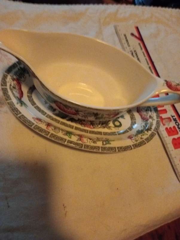 VINTAGE JOHNSON BROS GRAVY SET