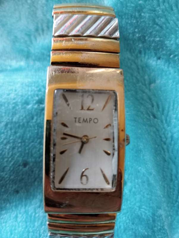 VINTAGE LADIES TEMPO WATCH