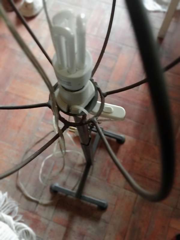 VINTAGE ELECTRIC LAMP WITH SHADE