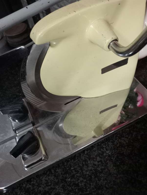 VINTAGE PINEWARE LIGHT YELLOW BREADSLICER
