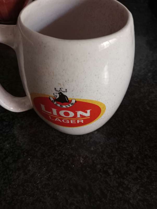 VINTAGE LION BEER MUG