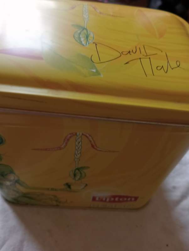 liptons lemon tea tin