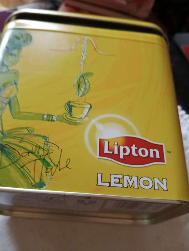 liptons lemon tea tin