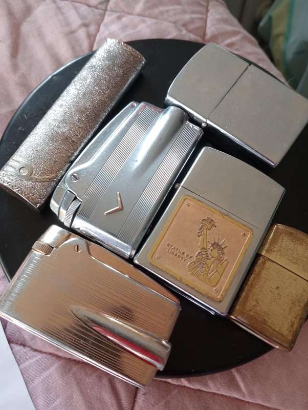 LOT COLLECTABLE LIGHTERS