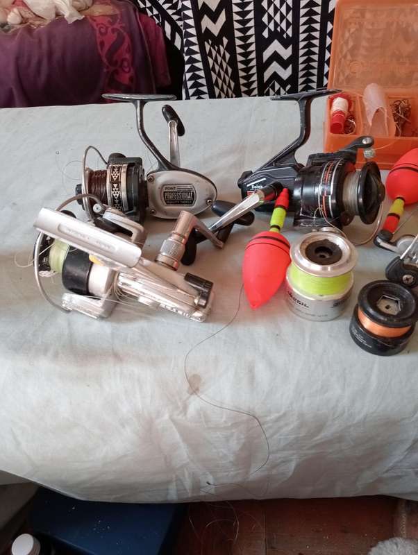 LOT FISHING EXCESSORIES
