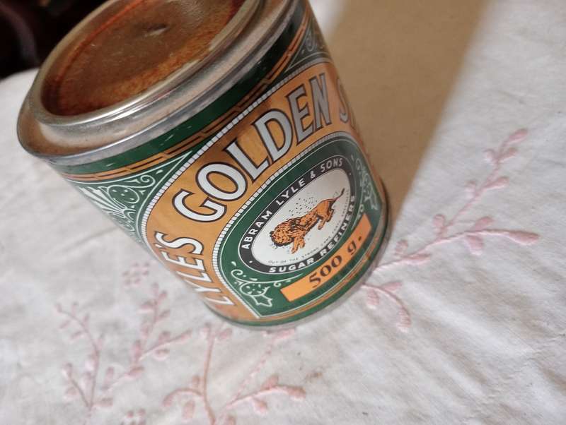 VINTAGE LYLES GOLGEN SYRUP TIN