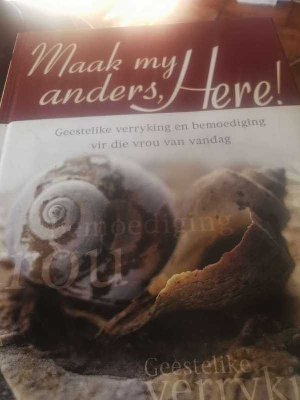 BOOK HERE MAAK MY ANDERS
