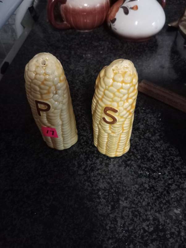 VINTAGE MEALIE SALT AND PEPPER SHAKERS
