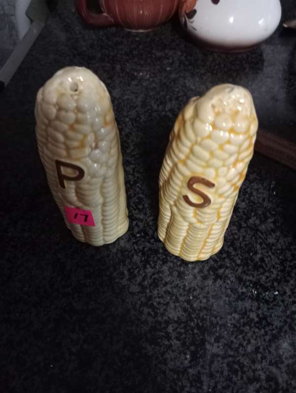 VINTAGE MEALIE SALT AND PEPPER SHAKERS