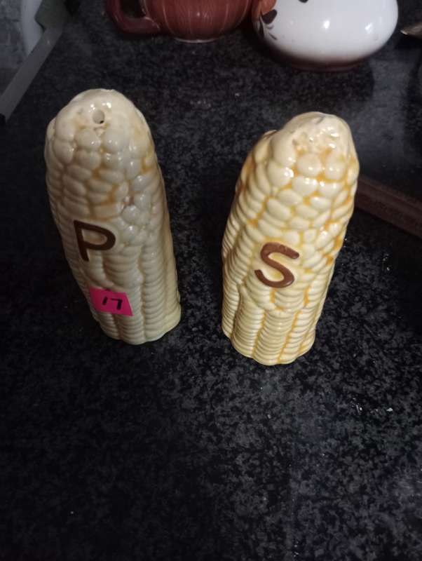 VINTAGE MEALIE SALT AND PEPPER SHAKERS