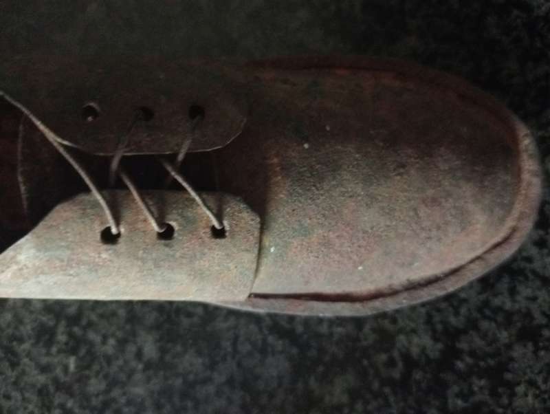 VINTAGE METAL KIDS SHOE