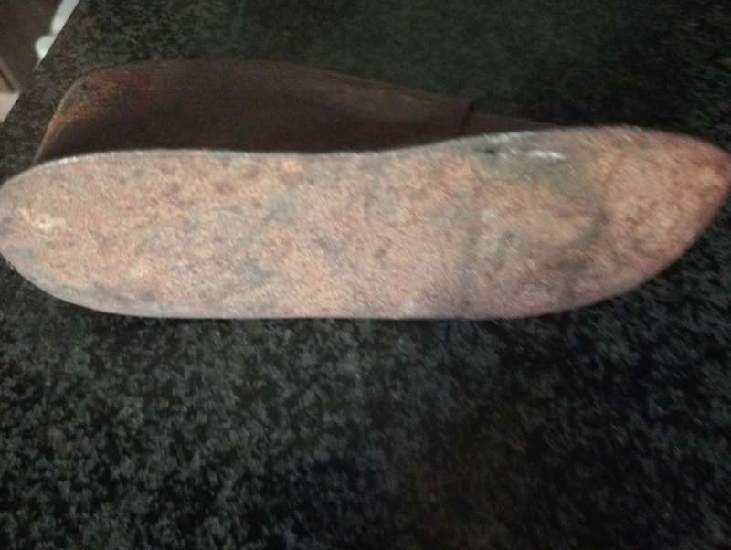 VINTAGE METAL KIDS SHOE