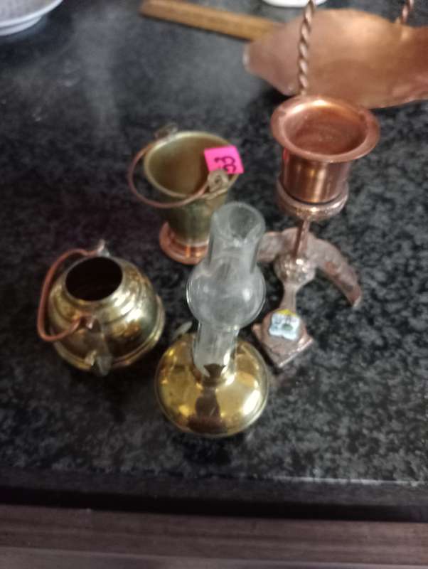 VINTAGE LOT   MINIATURE BRASS AND COPPER