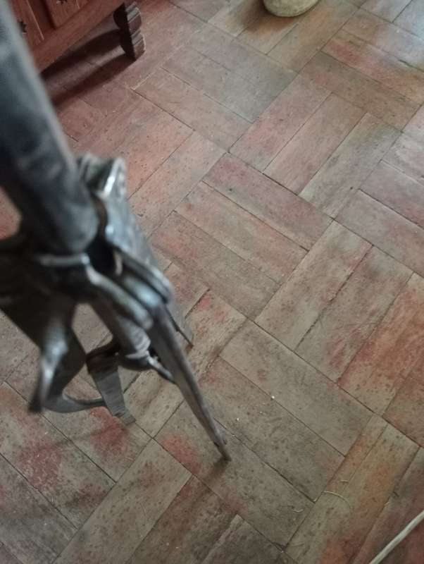 VINTAGE IRON MUSICAL STAND