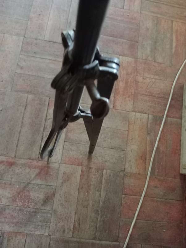 VINTAGE IRON MUSICAL STAND