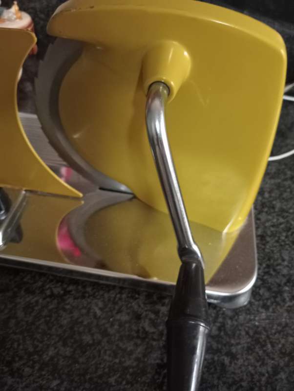 VINTAGE MUSTARD PINEWARE BREADSLICER
