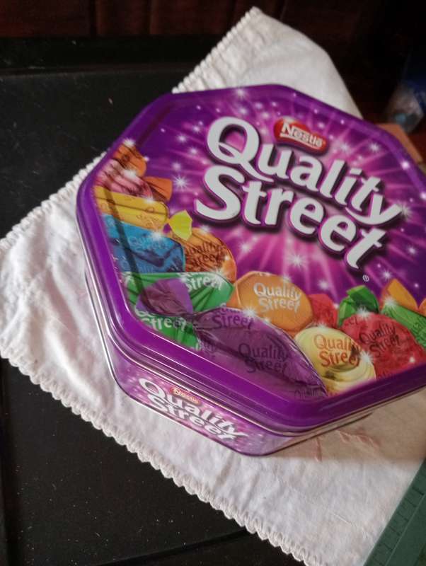 VINTAGE NESTLE QUALITY STREET