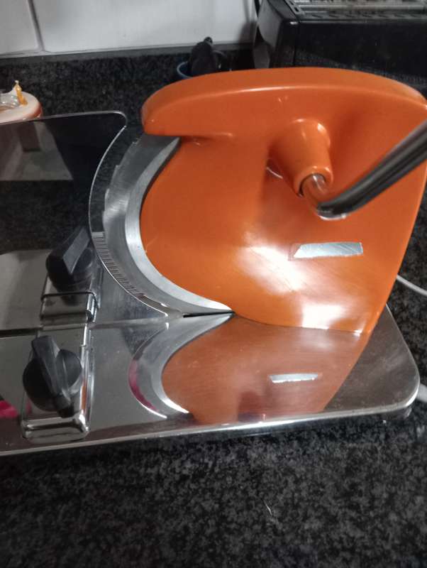 VINTAGE ORANGE PINEWARE BREADSLICER