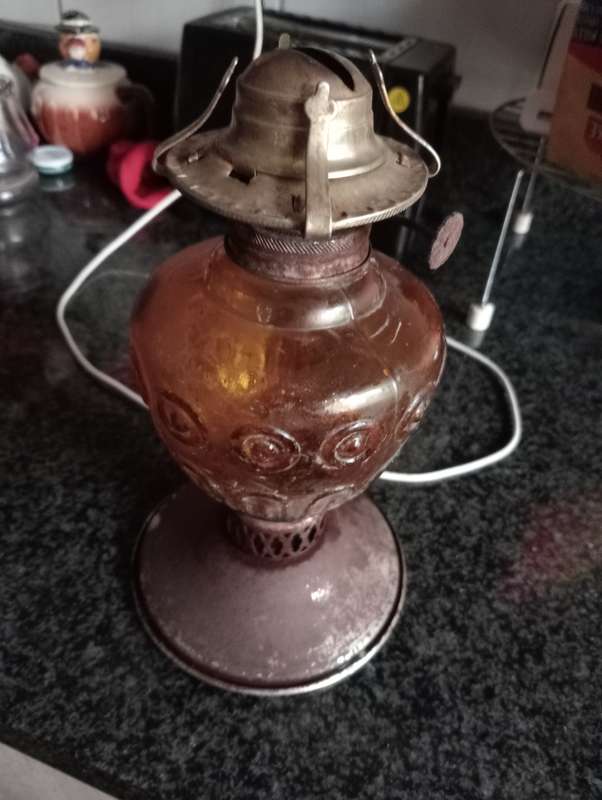 VINTAGE PARAFIEN LAMP WITH BRASS