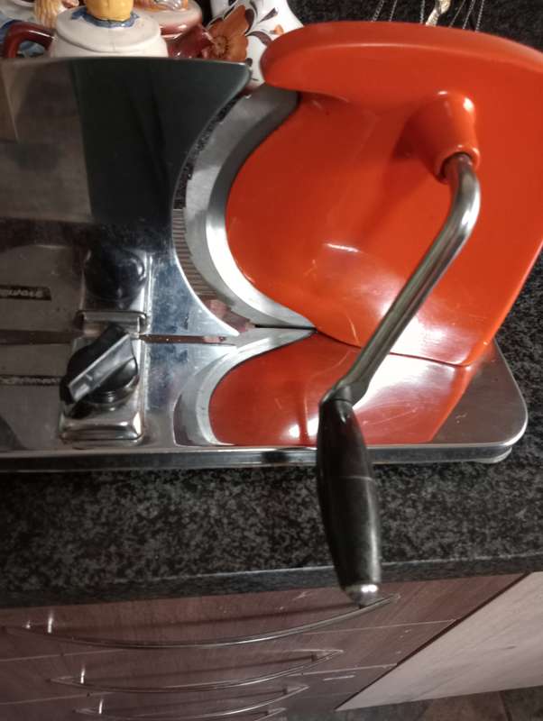 VINTAGE PINEWARE BREADSLICER