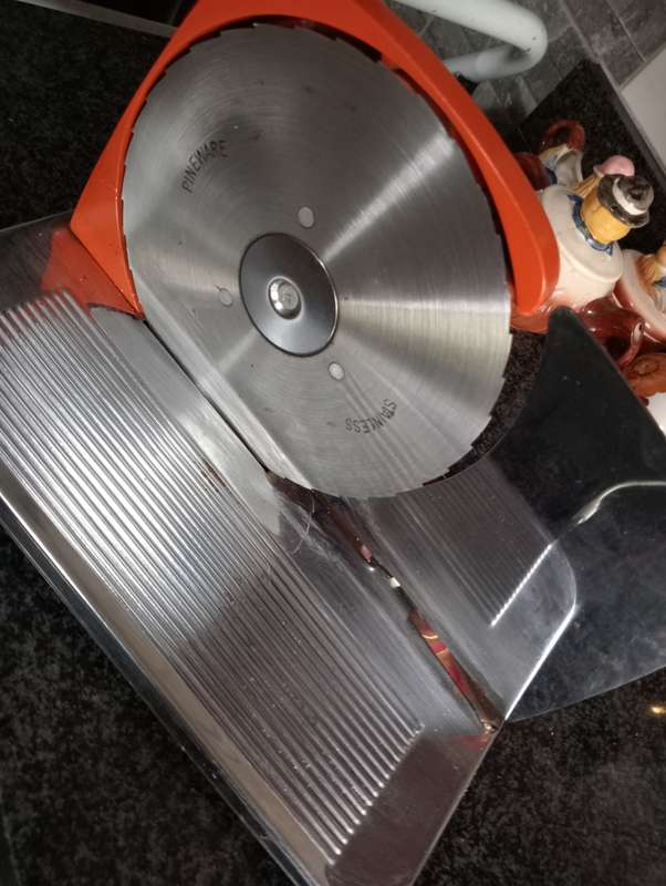 VINTAGE PINEWARE BREADSLICER