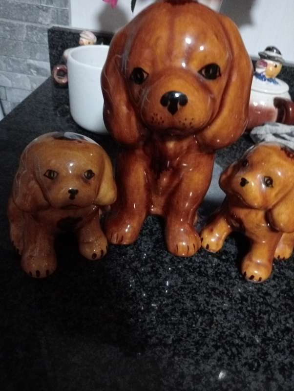 VINTAGE PORCELAIN DOG SET