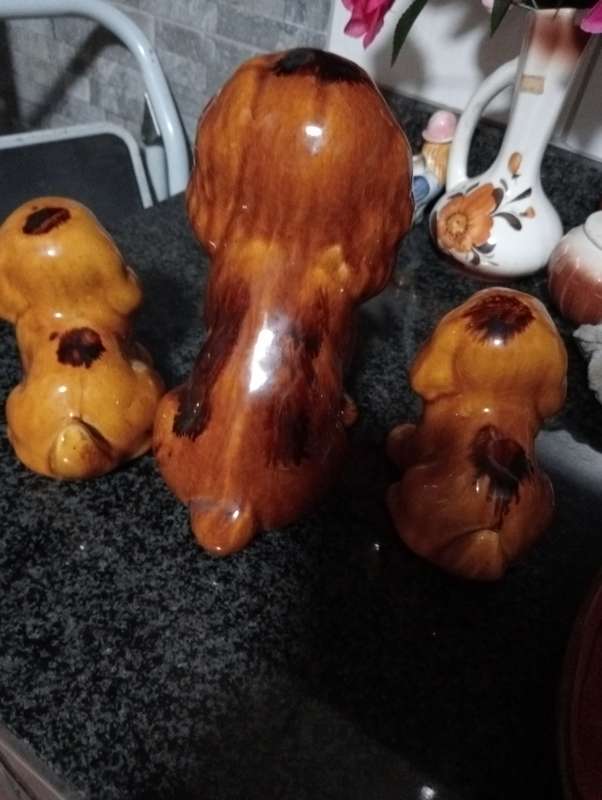 VINTAGE PORCELAIN DOG SET