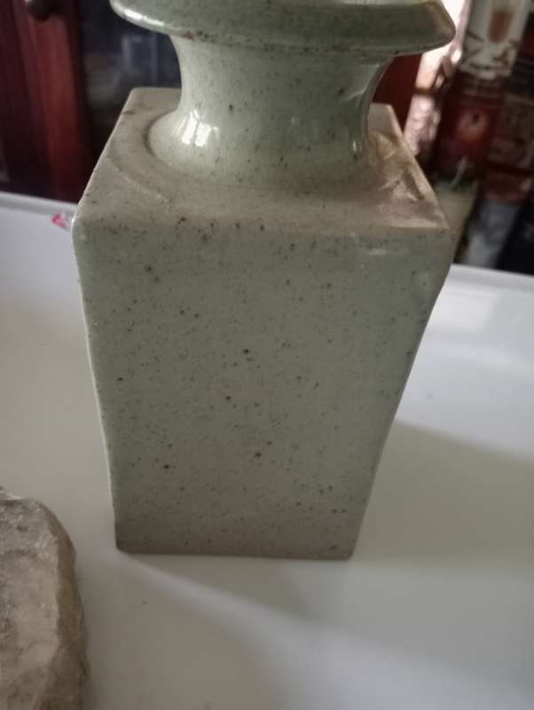 VINTAGE POTTERY GLAZED VASE