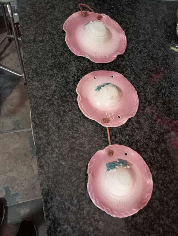 VINTAGE POTTERY HAT WALL HANGING