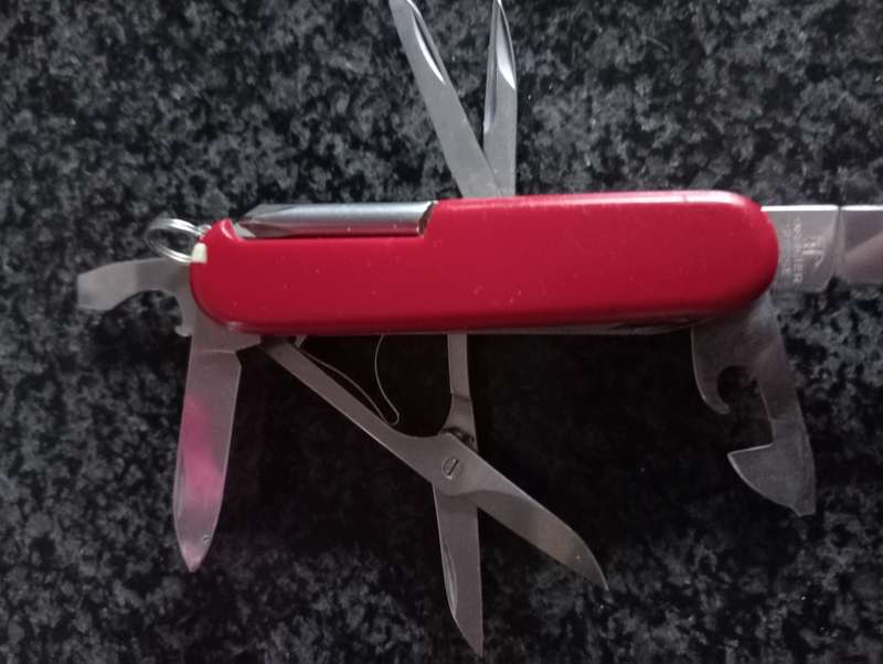 RARE OFFICERS SWIISS ARMY KNIFE
