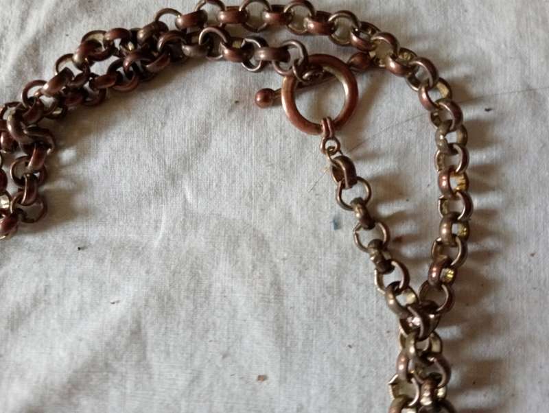 VINTAGE COSTUME CHAIN WITH RED STONES IN CROSS