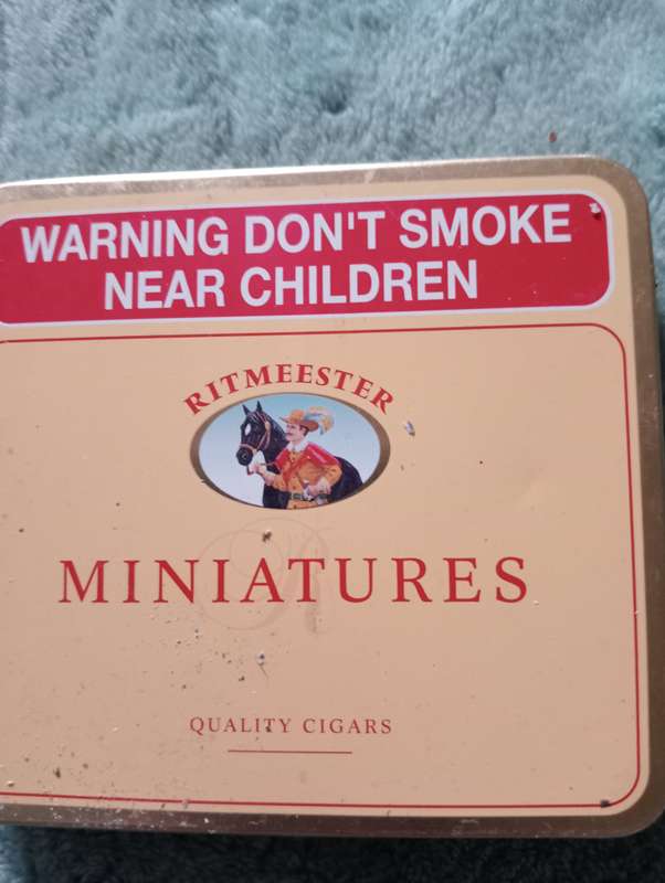 VINTAGE RITMEESTER MINIATURE CIGAR TIN