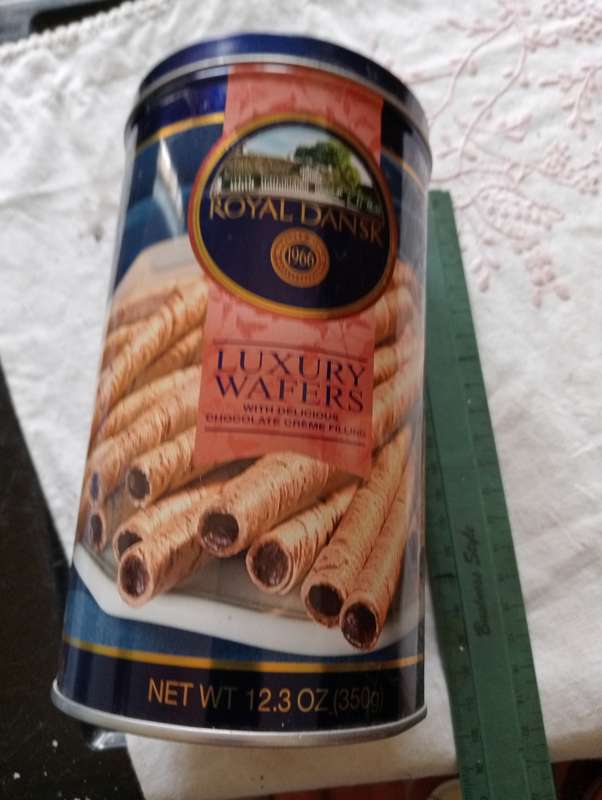 VINTAGE ROYAL DANSK WAFERS TIN