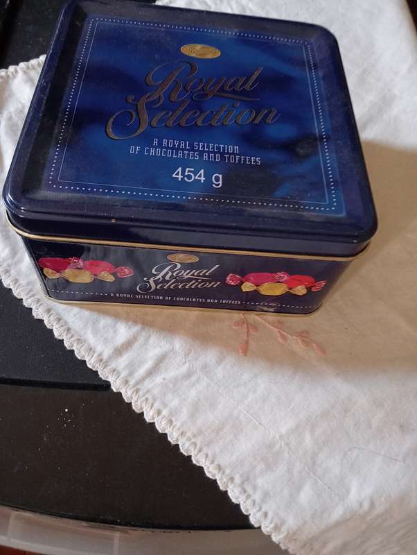 ROYAL SELECTION TIN 1