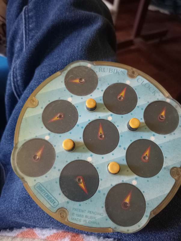 VINTAGE 1988 RUBBICS GAME  CLOCK PUZZLE