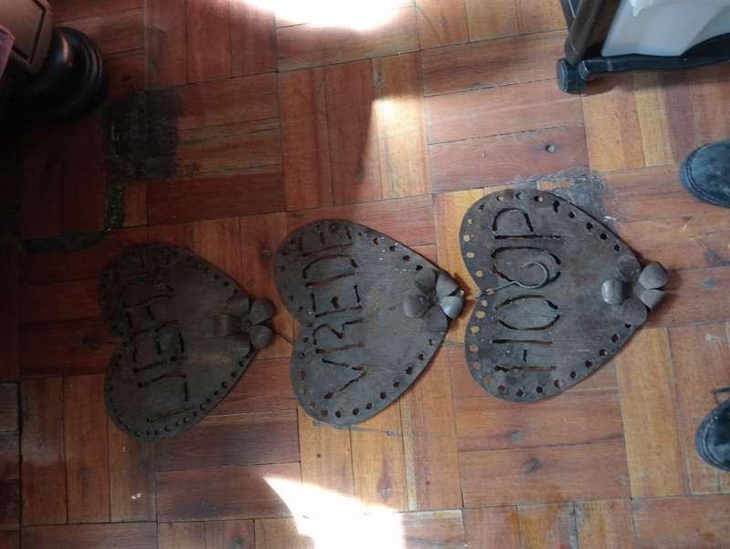 VINTAGE RUSTIC WALL HANGING