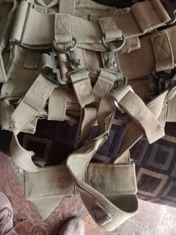 VINTAGE SOUTH AFRICAN ARMY PATTERN 73 WEBBING ETC