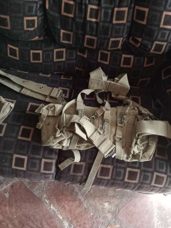VINTAGE SOUTH AFRICAN ARMY PATTERN 73 WEBBING ETC