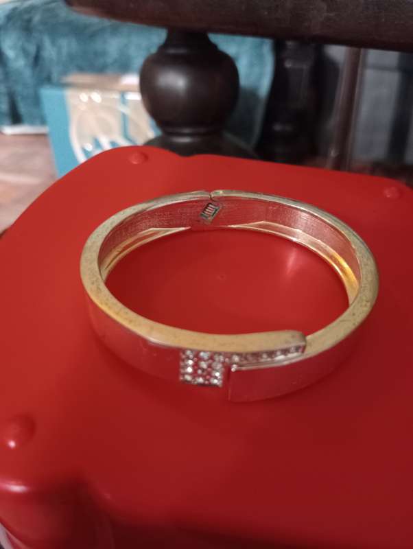 VINTAGE SILVERPLATED BANGLE