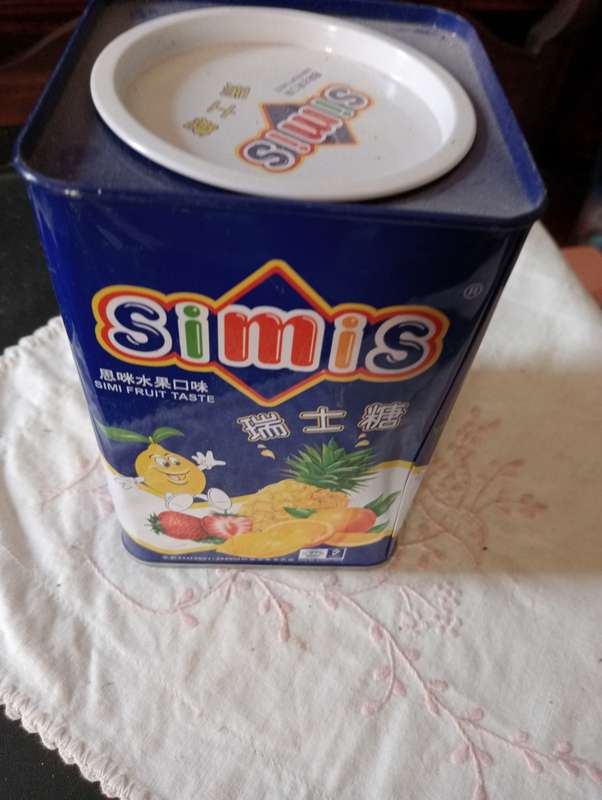 VINTAGE SIMIS TIN 2