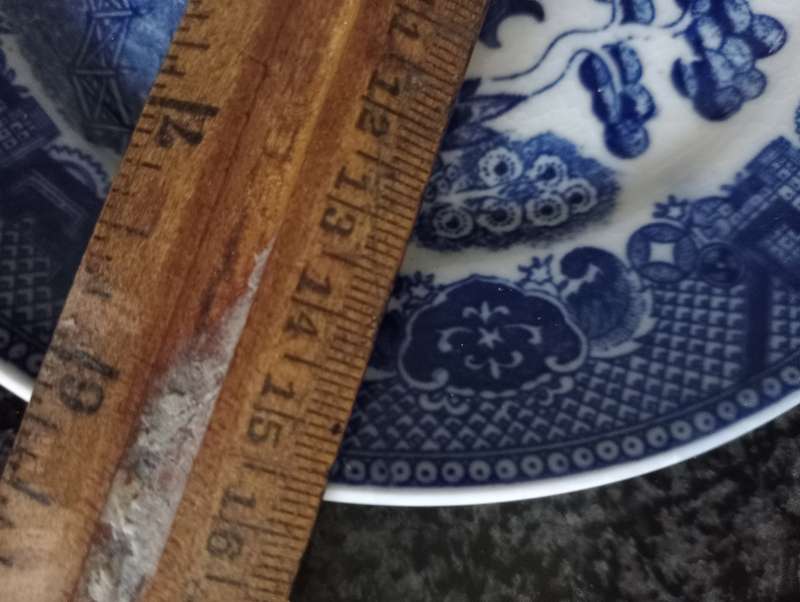 VINTAGE SMALL BLUE COLLECTABLE PLATE
